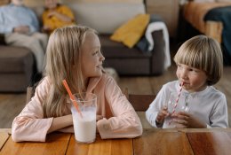 Gydytojas pataria, kada vaikams pradėti vartoti pieno produktus