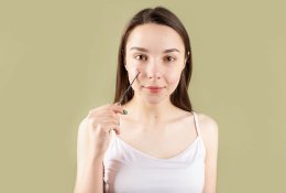 Mityba ir spuogai: kokią įtaką maistas daro odos būklei?