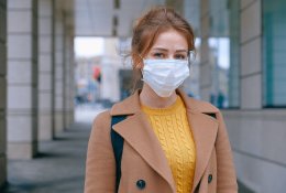 Artėja dalijimosi virusais sezonas: gydytoja pataria prisiminti ir apsaugines veido kaukes