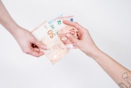 Kai kurių gyventojų papildomas uždarbis sudaro 800 eurų ar didesnę sumą per mėnesį