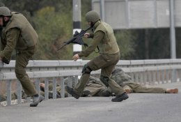 Izraelio kariuomenė pranešė „visiškai kontroliuojanti“ užpultas teritorijas