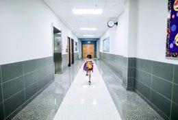 Į Lietuvos įstaigas toliau plaukia šimtai grasinimų susprogdinti