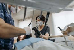 Sveikatos reikalų komitetas pritarė Odontologų rūmų įstatymui: klausimas grįžta į Seimo salę