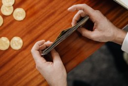 Ministerija pritaria galimybei iš pensijų fondų išsiimti 10,8 tūkst. eurų