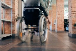 Užimtumo tarnyba padės įdarbinti žmones su negalia viešajame sektoriuje