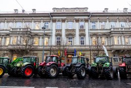 Po ūkininkų protesto Vilniuje stabdomas reikalavimas atkurti daugiametes pievas