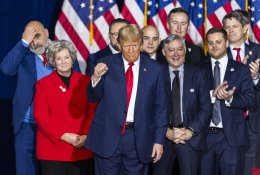 D. Trumpas spaudžia respublikonus atmesti pagalbos Ukrainai įstatymo projektą