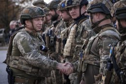 Ukrainos kariuomenės vadas: priešas puola beveik visoje fronto linijoje