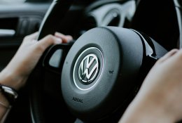 Didėja spaudimas bendrovei „Volkswagen“ pasitraukti iš Kinijos Sindziango regiono