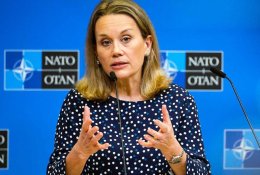 JAV ambasadorė NATO: nematome, kad Rusijos ataka prieš Baltijos šalis būtų neišvengiama