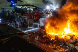 Likvidavus gaisrą Paneriuose, kietųjų dalelių koncentracija sumažėjo iki saugaus lygio