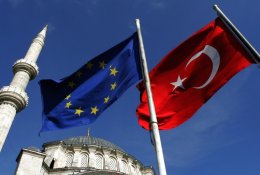 Europos Sąjunga pasiūlė Turkijai atgaivinti abipusiai naudingus santykius