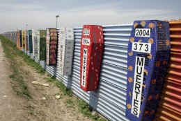JAV ir Meksika ruošiasi kartu mažinti nelegalius sienos kirtimus