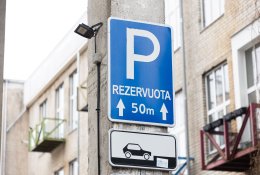 Už savavališkai užimtą privačią automobilio parkavimo vietą – iki 90 eurų bauda