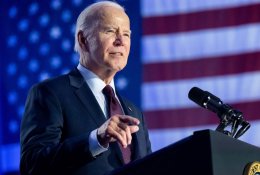 J. Bidenas traukiasi iš JAV prezidento rinkimų