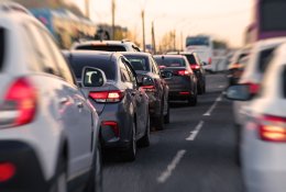 10 keisčiausių kelių eismo taisyklių, kurias reikėtų žinoti keliaujant į užsienį