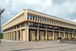 Seime slapta tikrinami parlamentarų „čekiukai“