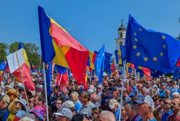 Moldovos prezidentė apie numanomą Kremliaus kišimąsi į rinkimus ir referendumą: „Teisingai laimėjome neteisingoje kovoje“