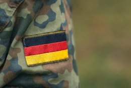 Didesnės išlaidos gynybai Vokietijoje galėtų sukurti 200 000 darbo vietų