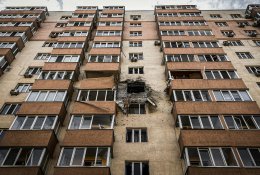 Po taikos derybų – Rusijos smūgiai Kijivui: atakavo civilinę infrastruktūrą