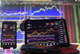 Kriptovaliutos ar akcijos: kokie turėtų būti pirmieji investavimo žingsniai?