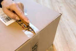 Vokietijos kurjerių tarnybų darbuotojai masiškai meta darbą dėl prastų sąlygų