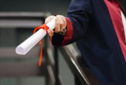 Ar diplomas vis dar būtinas sėkmingai karjerai?