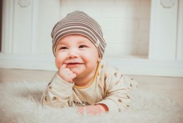 Ką tėvai turėtų žinoti apie pirmuosius dantukus?