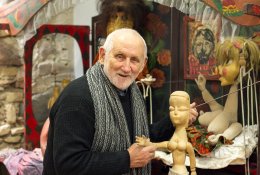 Vitalijus Mazūras – apie vaidinančias lėles, žmones ir tikrąjį teatrą