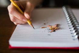 Psichologė apie spaudimą abiturientams: „Baimė nuvilti tėvus dažnai stipresnė už egzamino baimę“