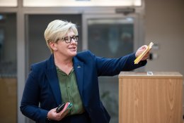 I. Šimonytė: socialdemokratai draugiškai sutarė sukišti galvas į smėlį