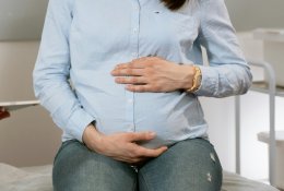 Būsimoms mamoms maisto papildų saujomis vartoti nebūtina: kas duoda daugiausiai naudos