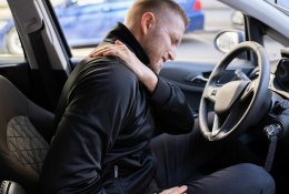 Ekspertų patarimai ilgoms kelionėms automobiliu: dėmesys kūnui sumažins nuovargį