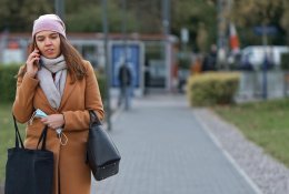 Dirbtinio intelekto balsu prabylantys sukčiai: kaip atskirti, ar telefonu kalbatės su tikru žmogumi?