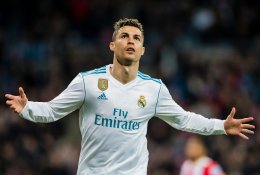 Cristiano Ronaldo tapo pirmuoju futbolininku milijardieriumi