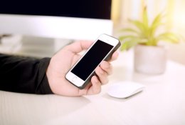 Psichologija telefone: nauja viltis ar pavojinga iliuzija?