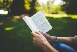 Bookerio literatūros premiją laimėjo vengrų kilmės britų rašytojas Davidas Szalay