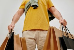 Emocinis pirkimas per išpardavimus: kada tai tampa problema ir kaip jį suvaldyti?
