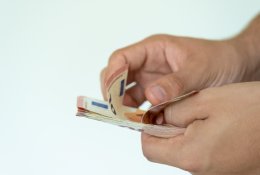 Seimas svarstys keisti socialinės paramos nepasiturintiems tvarką