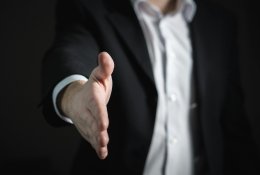 Ar atrankų agentūros kandidatams meluoja?
