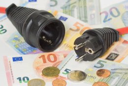 Elektra, kurią valdo žmonės: kaip šiandien atrodo darbas gamykloje