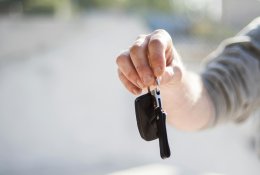 Maža rida ir spindinti išorė – dar ne viskas: 5 dažniausios naudoto automobilio pirkėjo klaidos