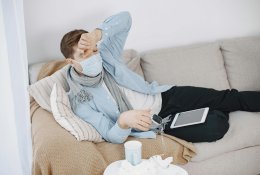 Vaistininkė atskleidė, kokių patarimų žmonės prisiskaito internete: kai kurie gali rimtai pakenkti