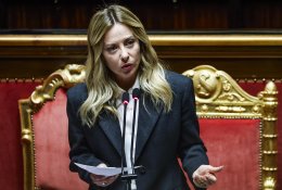 Iš Italijos premjerės – reti priekaištai popiežių užsipuolusiam Trumpui