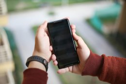 Sušlapo telefonas? Nedarykite šios vienos klaidos – ji kainuoja brangiausiai