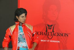 Filmas apie Michaelą Jacksoną tapo daugiausiai uždirbusiu biografiniu filmu istorijoje
