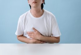 Pavojinga skrandžio bakterija – vis atsparesnė: kodėl įprasti gydymo metodai nebeveikia?