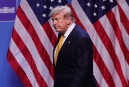 Trumpas abejoja, ar tikrai leis Ukrainai gaminti raketas „Patriot“ sistemoms