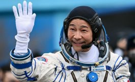 Po kelionės į kosmosą Japonijos milijardierius ners į giliausią Žemės vietą