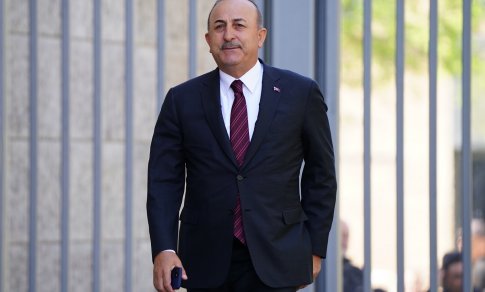 M. Cavusoglu: Turkija kol kas nekeis savo pozicijos dėl NATO plėtros